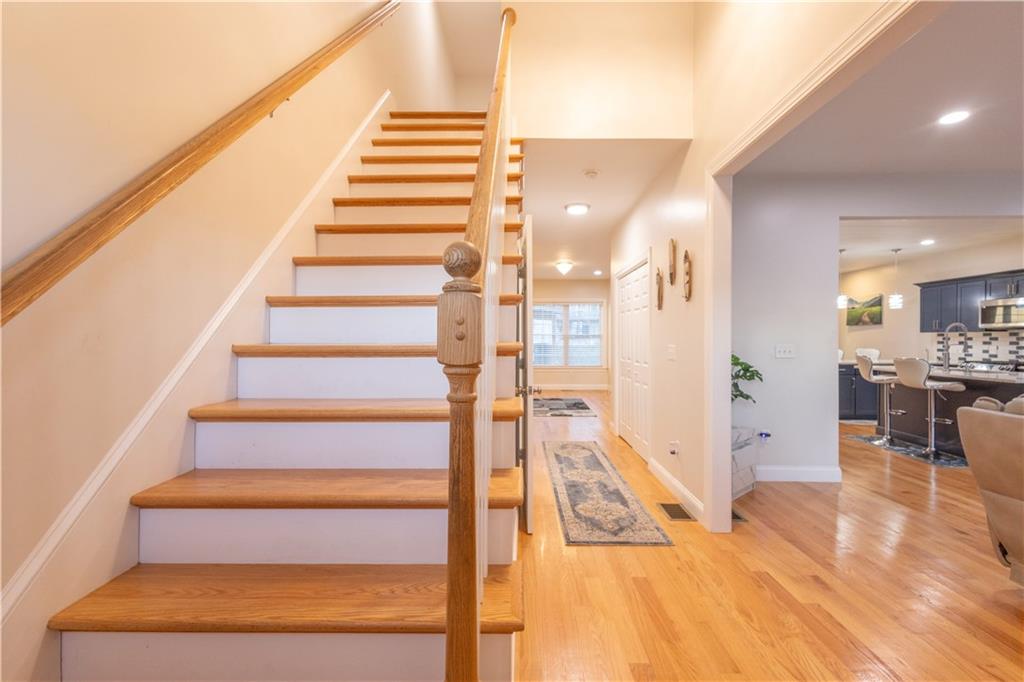 902 Hunting Hill Drive Property Photo 11