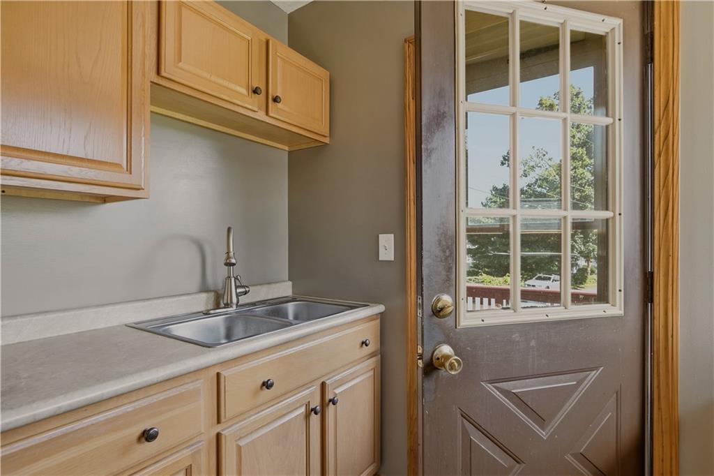156 Stafford Road Property Photo 6