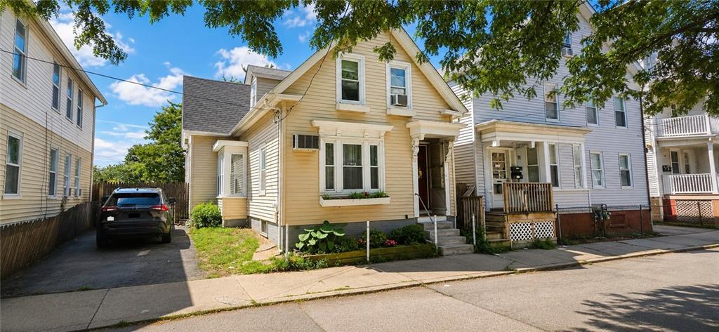 16 Winsor Street Property Photo 4