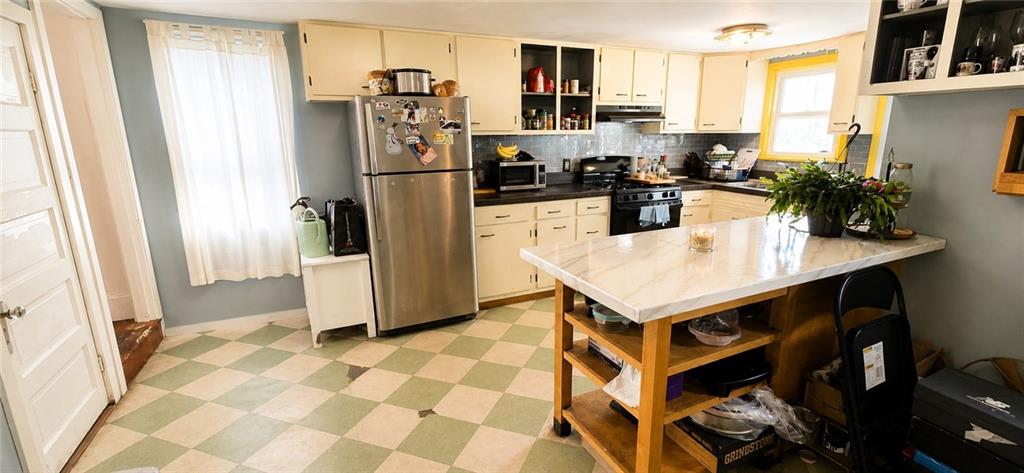 16 Winsor Street Property Photo 15