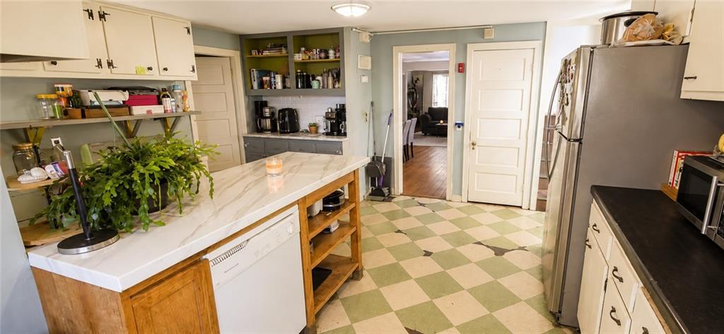 16 Winsor Street Property Photo 16