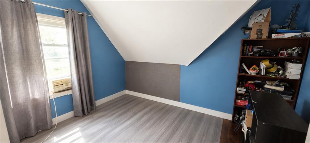 16 Winsor Street Property Photo 26