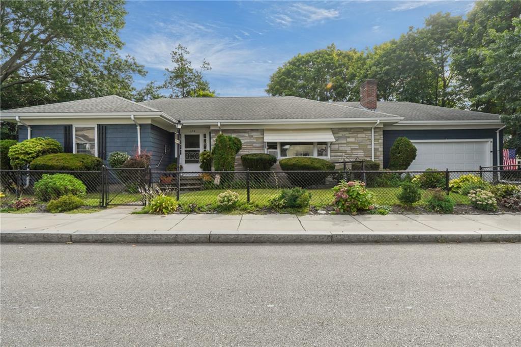136 Earl Avenue Property Photo 1