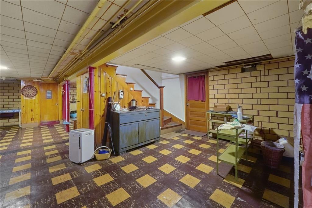 136 Earl Avenue Property Photo 11
