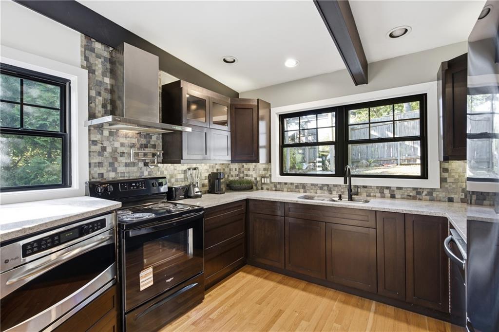 3 Hilltop Court Property Photo 6