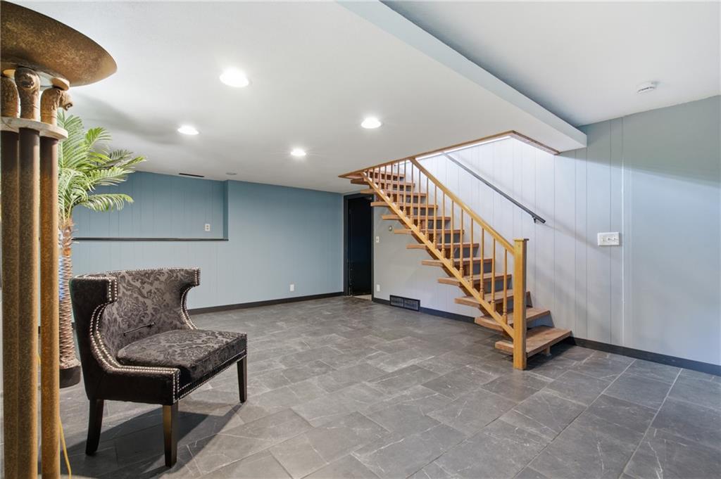3 Hilltop Court Property Photo 27