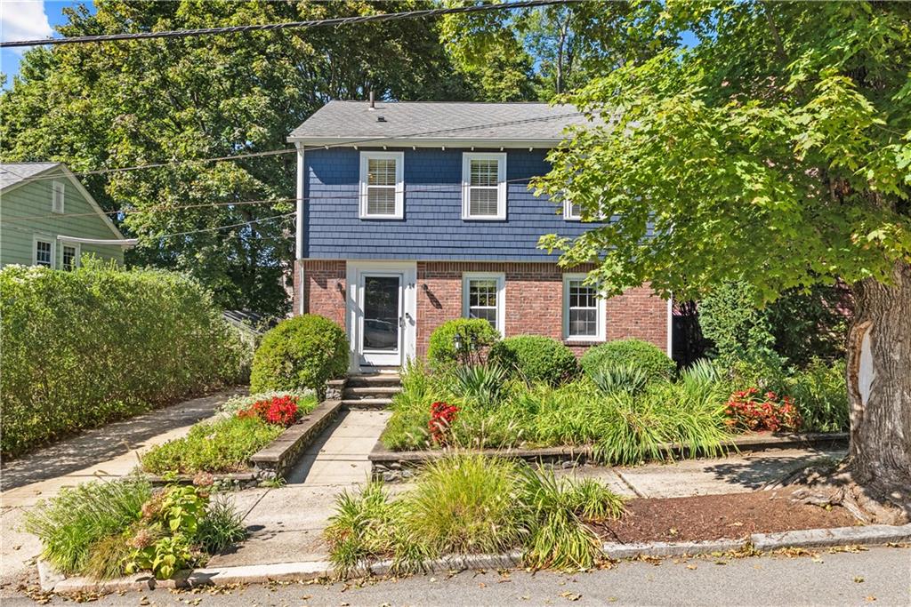 14 Creston Way Property Photo 1