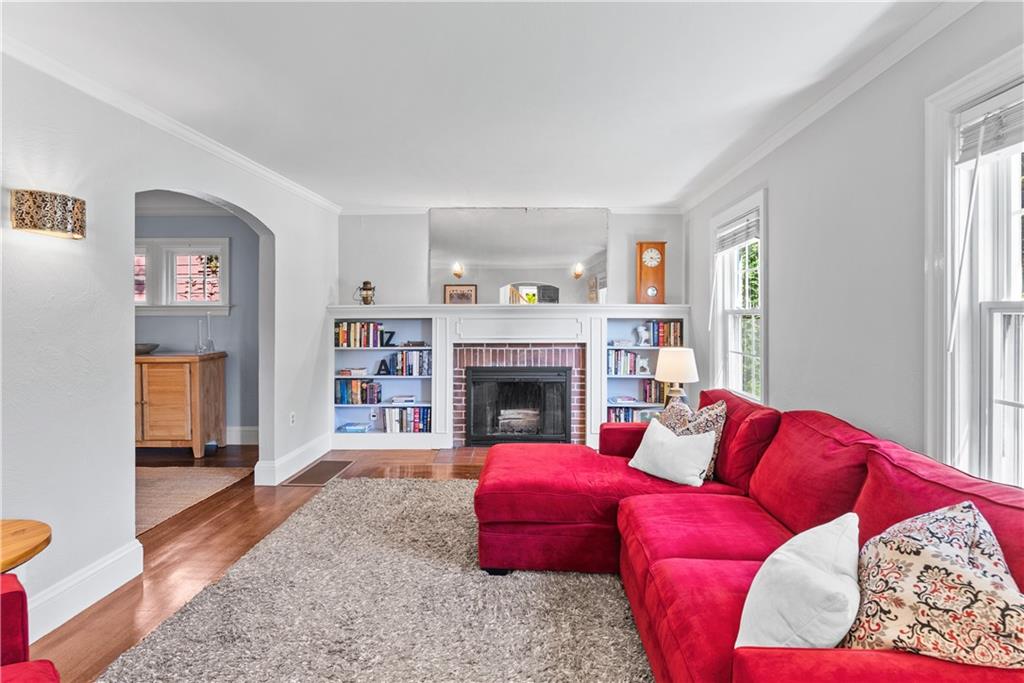 14 Creston Way Property Photo 8