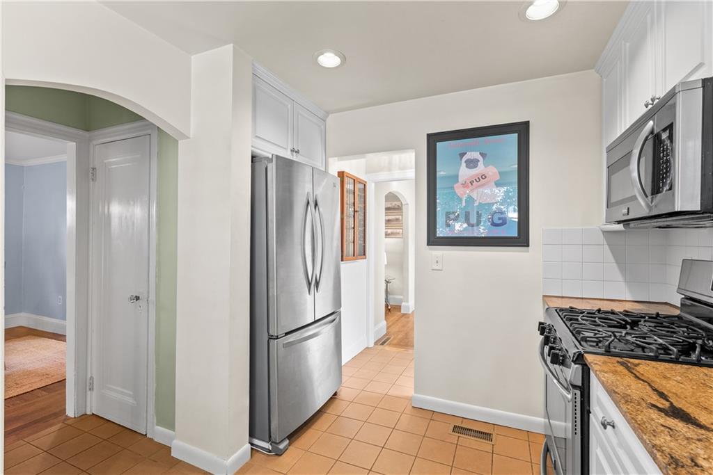 14 Creston Way Property Photo 19