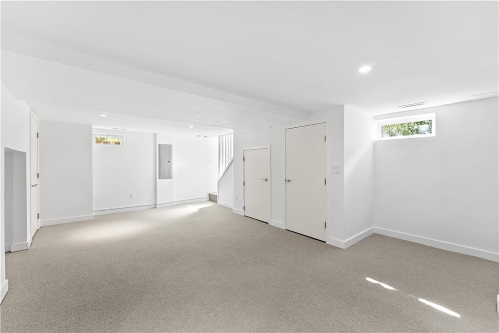 14 Creston Way Property Photo 29