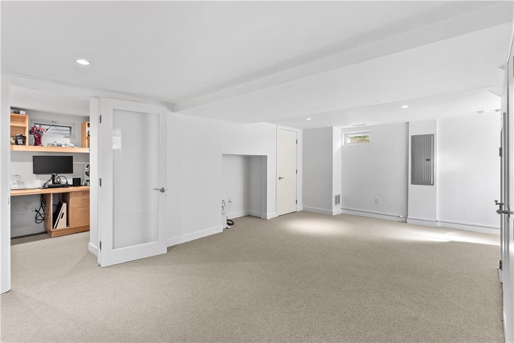 14 Creston Way Property Photo 30