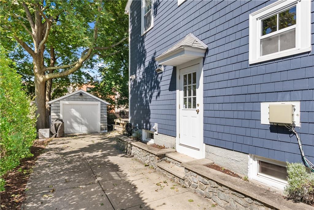 14 Creston Way Property Photo 31