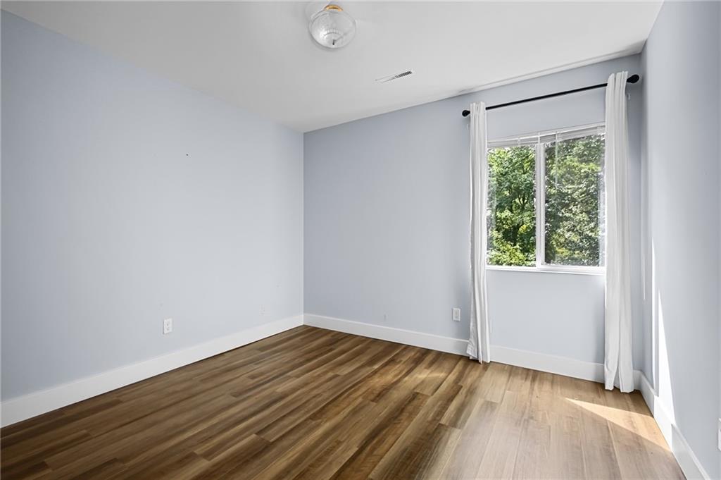130 Fordson Avenue Unit 7 Property Photo 15