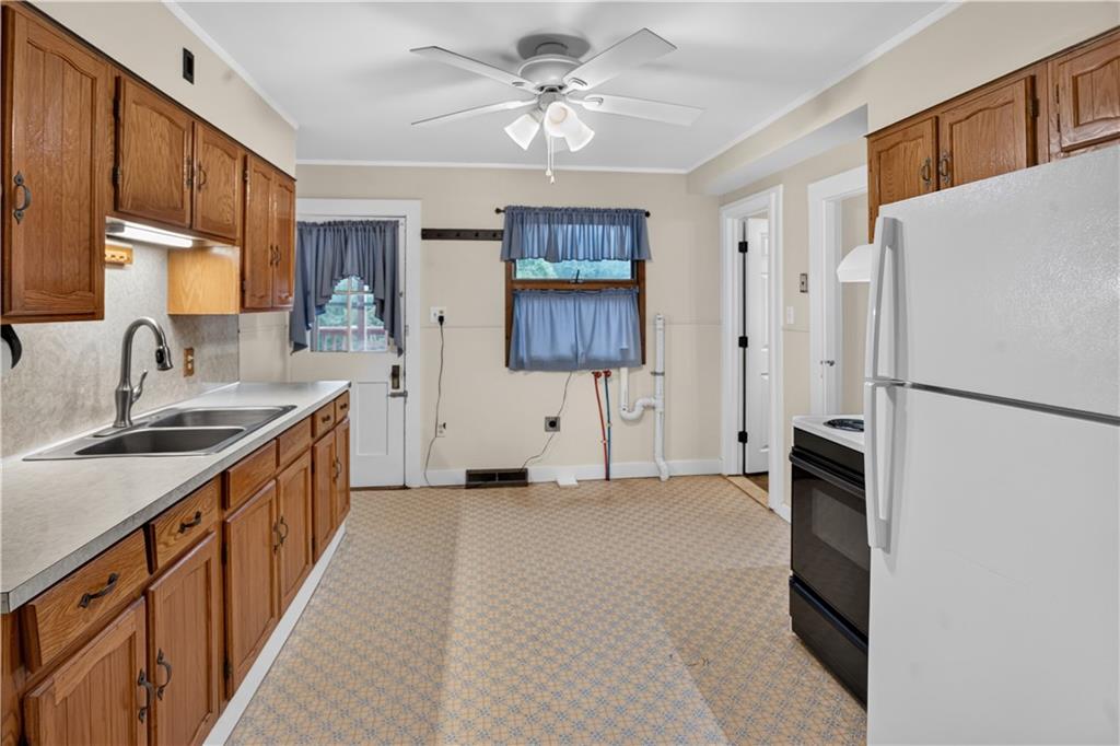 141 143 East Avenue Property Photo 12