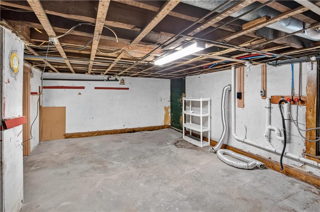 141 143 East Avenue Property Photo 24