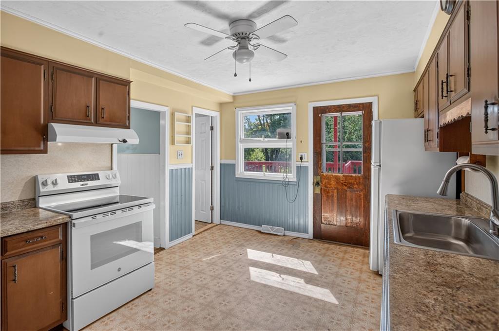 141 143 East Avenue Property Photo 26