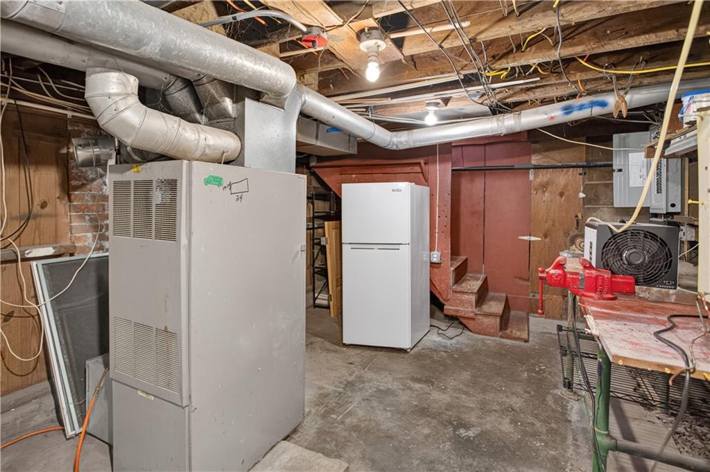 141 143 East Avenue Property Photo 40