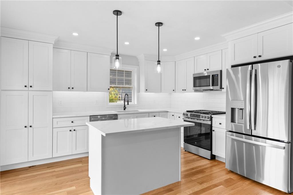 9 Kinsman Street Property Photo 3