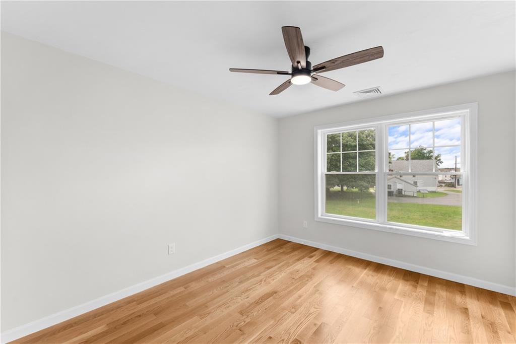 9 Kinsman Street Property Photo 22