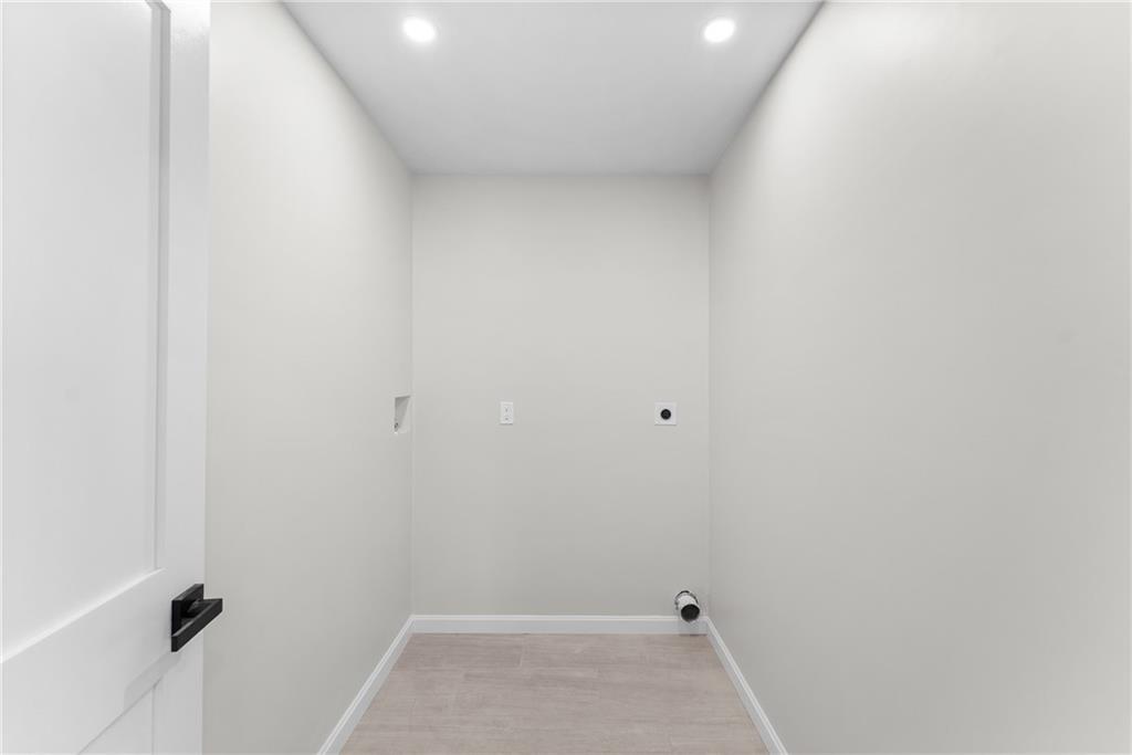 9 Kinsman Street Property Photo 26
