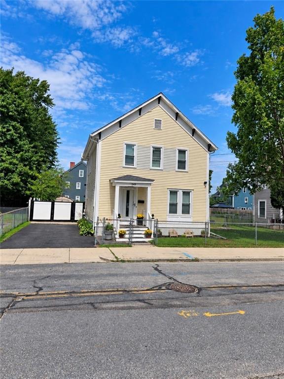 349 Blackstone Street Property Photo 4