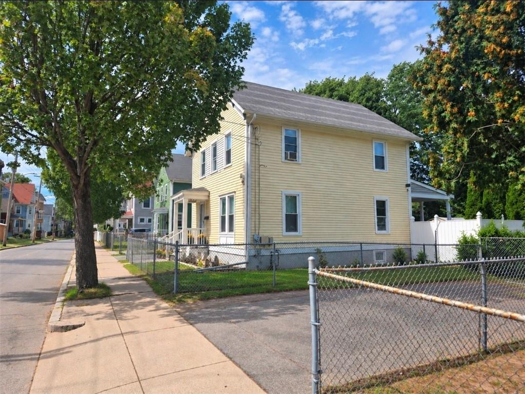 349 Blackstone Street Property Photo 5