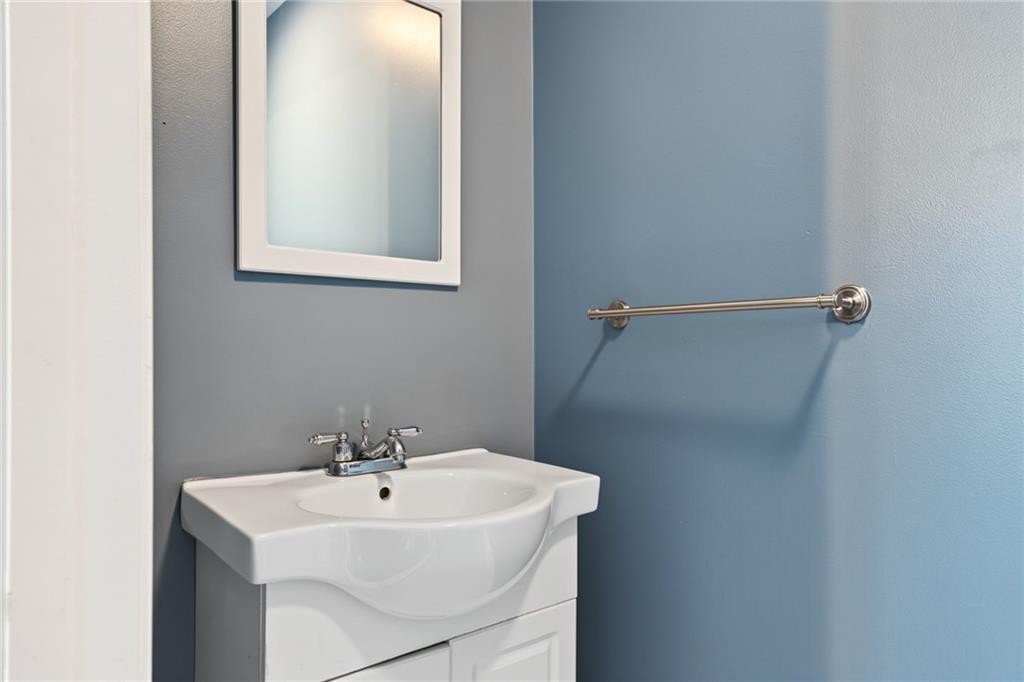 102 Dixon Street Unit 1 Property Photo 12