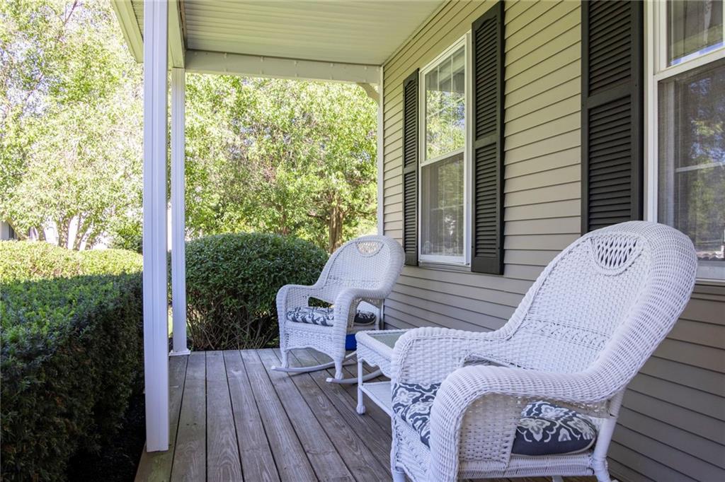 17 Watch Hill Way Property Photo 4