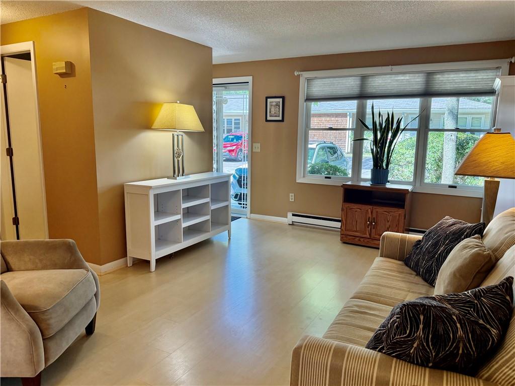 32 W Castle Way Unit A Property Photo 4