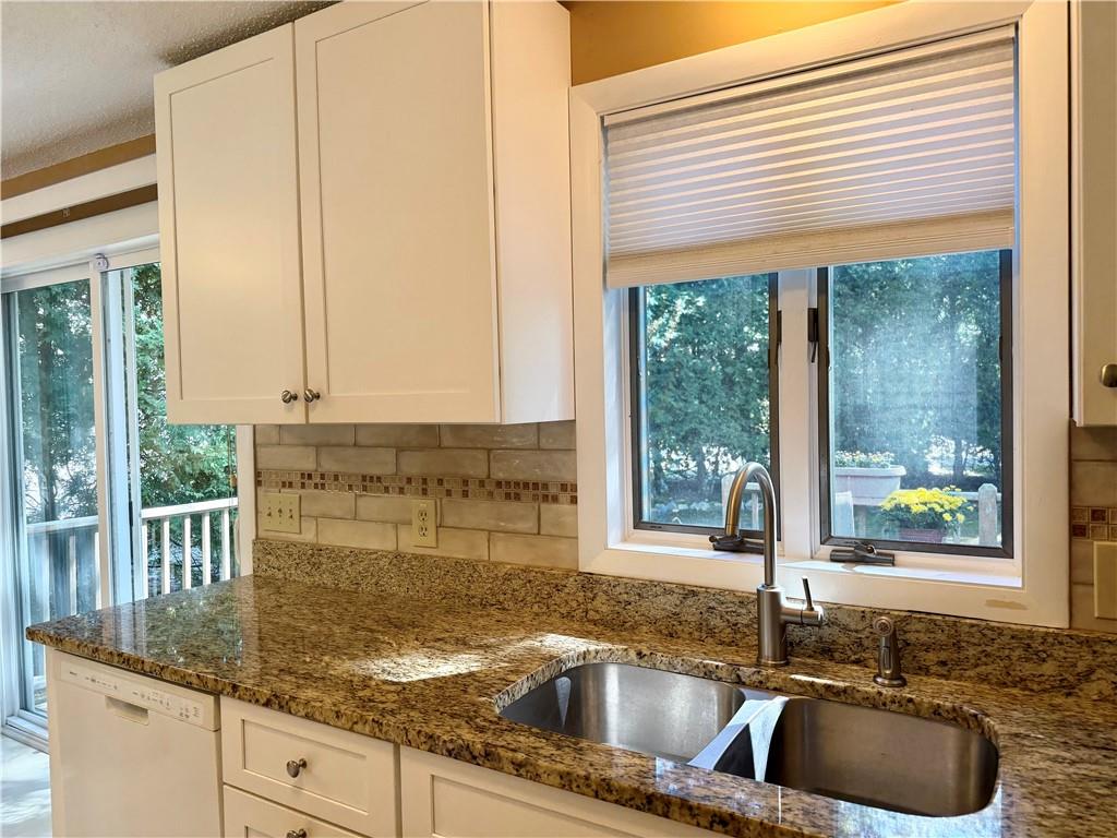 32 W Castle Way Unit A Property Photo 9