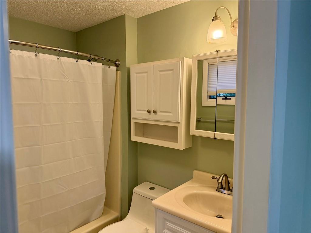 32 W Castle Way Unit A Property Photo 13