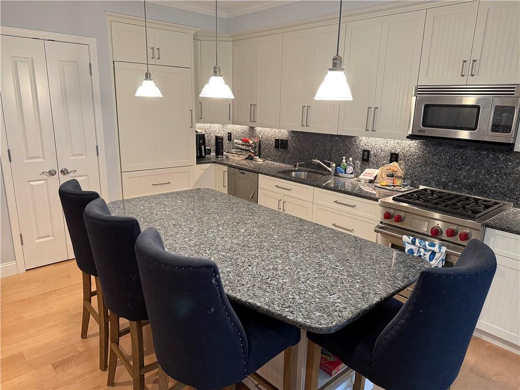 20 Narragansett Avenue Unit 300 Property Photo 18