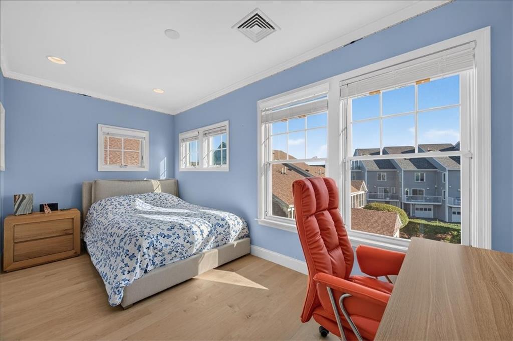 20 Narragansett Avenue Unit 300 Property Photo 29