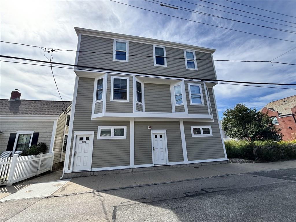 603 Thames Street UNIT 4 Property Photo 1