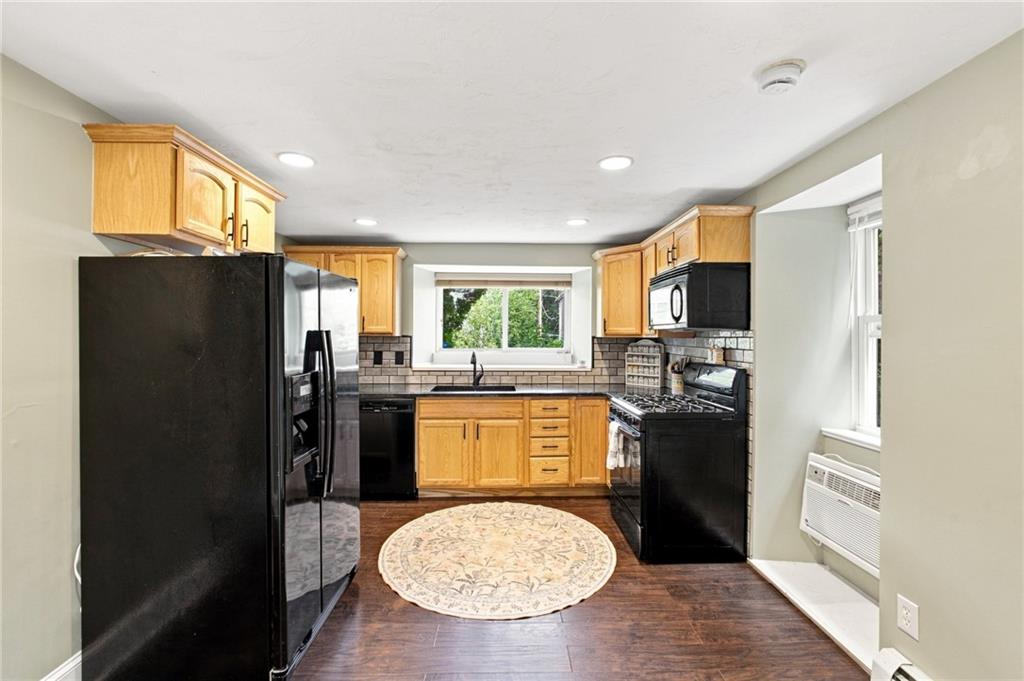 25 Stillwater Road Unit 3 Property Photo 11