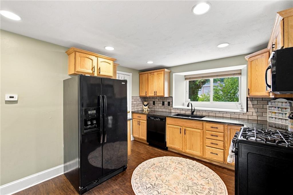 25 Stillwater Road Unit 3 Property Photo 12