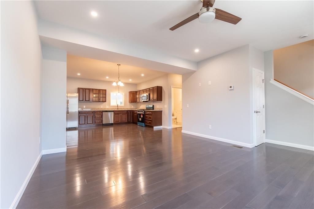 184 Avenue C Unit -2 Property Photo 4