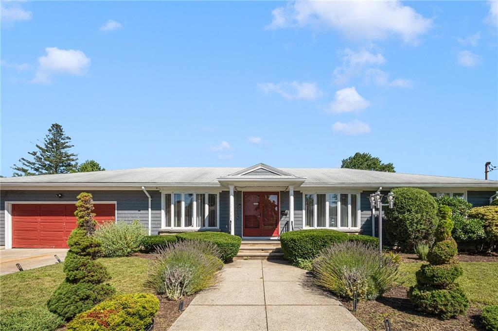30 Wardlaw Court Property Photo 1