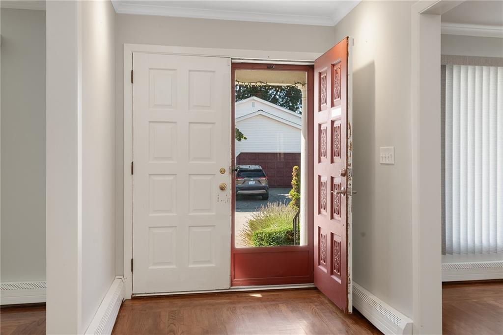 30 Wardlaw Court Property Photo 2