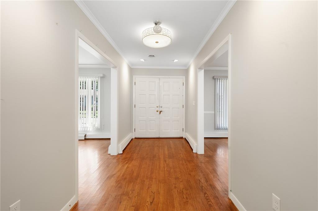 30 Wardlaw Court Property Photo 3