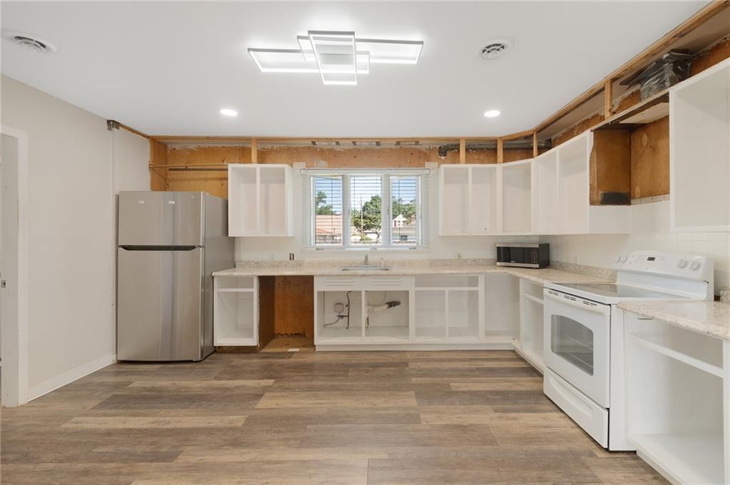 30 Wardlaw Court Property Photo 6