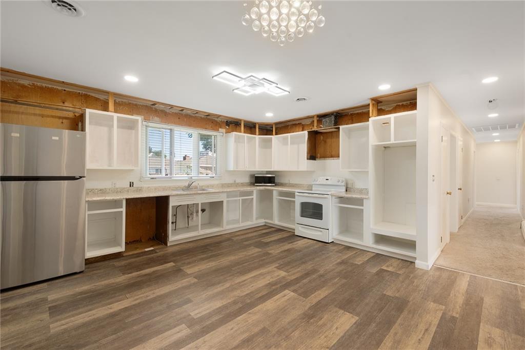 30 Wardlaw Court Property Photo 10