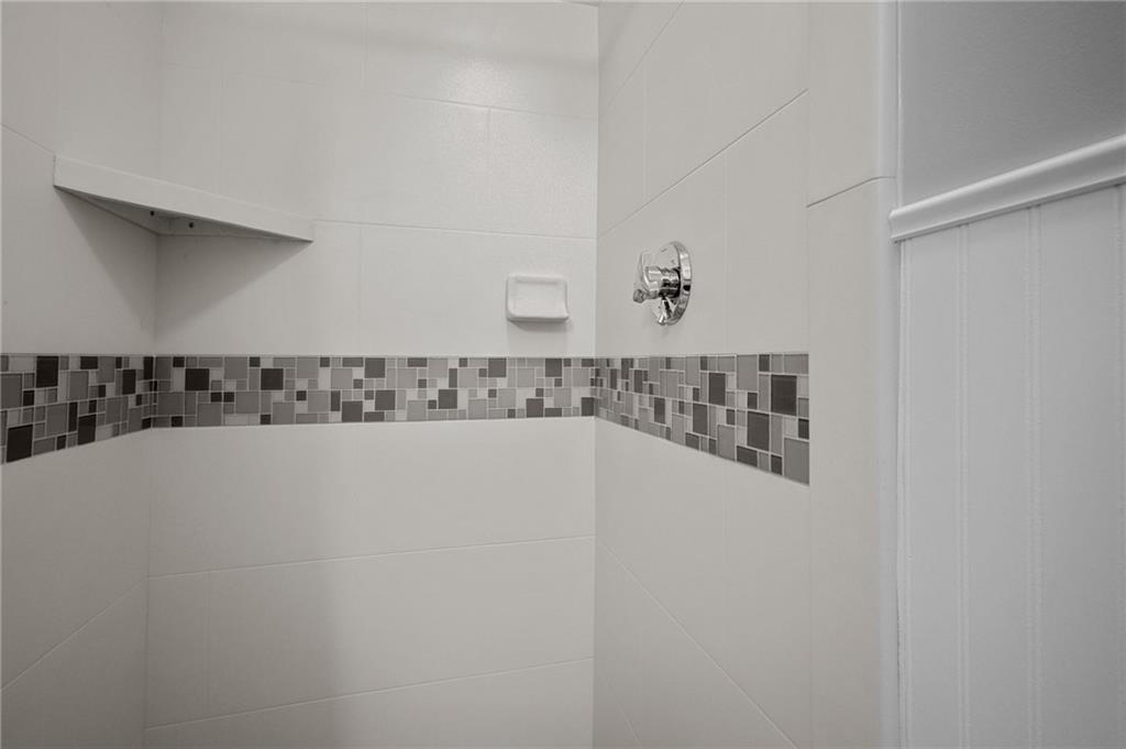7 Nichols Lane Unit 2 Property Photo 18
