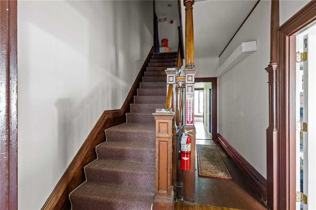 7 Nichols Lane Unit 2 Property Photo 28