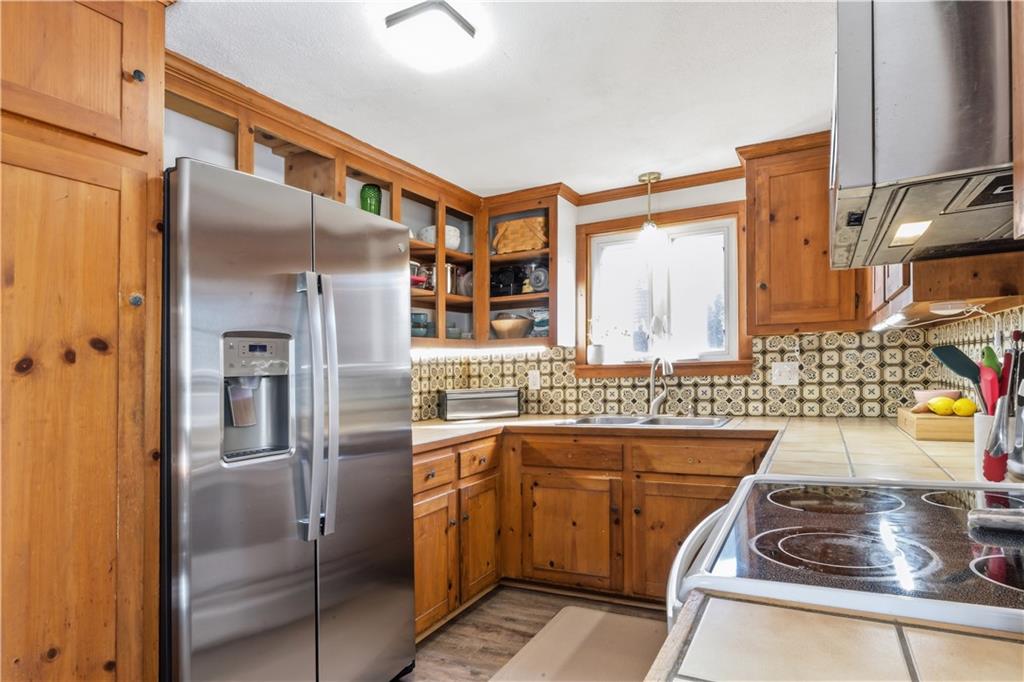 430 Pond Street Property Photo 5
