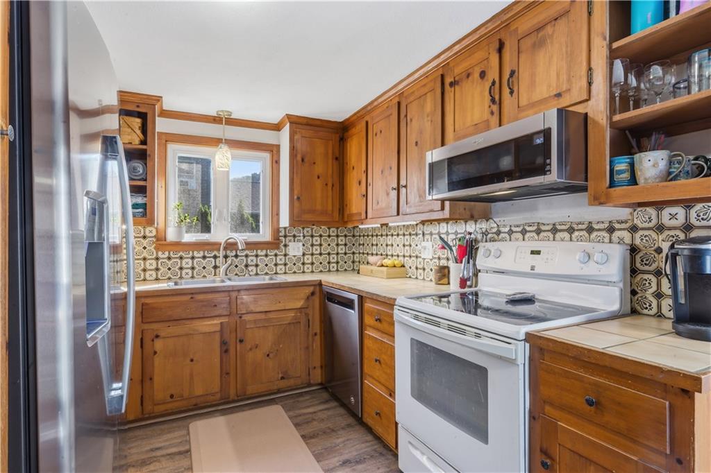 430 Pond Street Property Photo 7