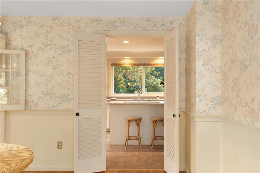 102 Edgewater Road Property Photo 12