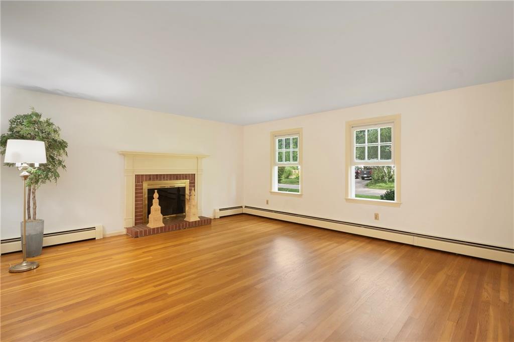 102 Edgewater Road Property Photo 18
