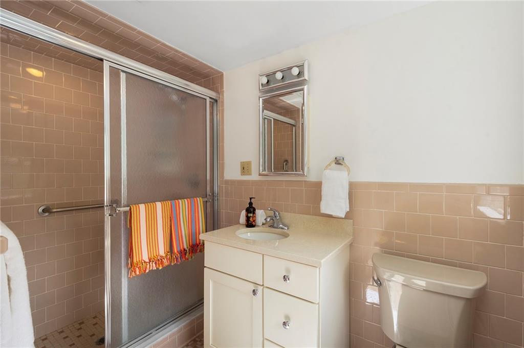 102 Edgewater Road Property Photo 27