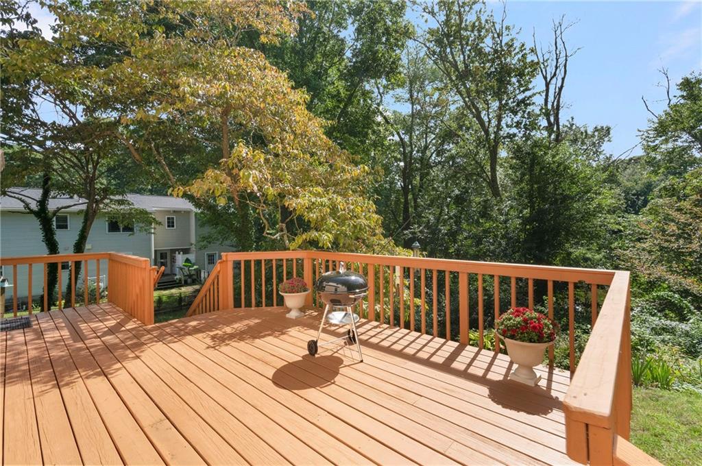 102 Edgewater Road Property Photo 33